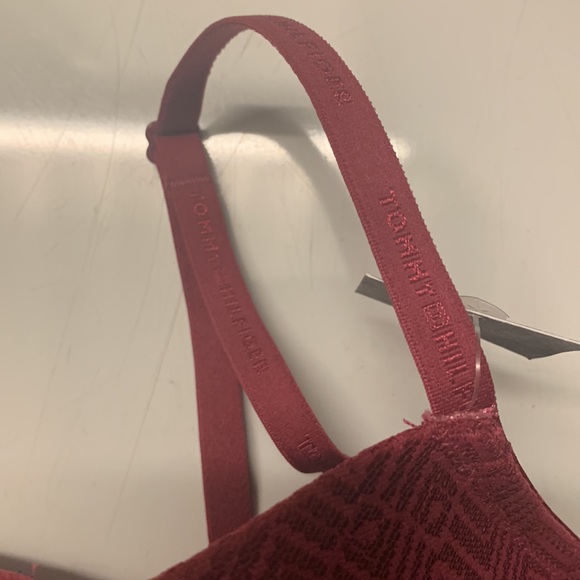 new Tommy Hilfiger bra 36C - Picture 3 of 4